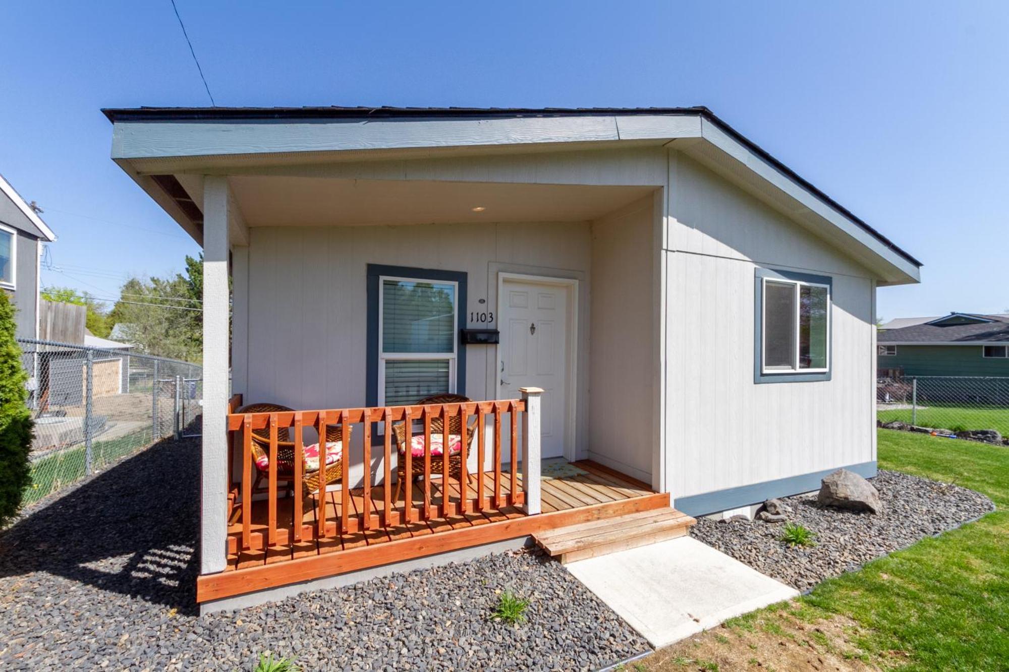 Cute And Cozy 3 Bed 2 Bath Home In North Spokane Exterior photo