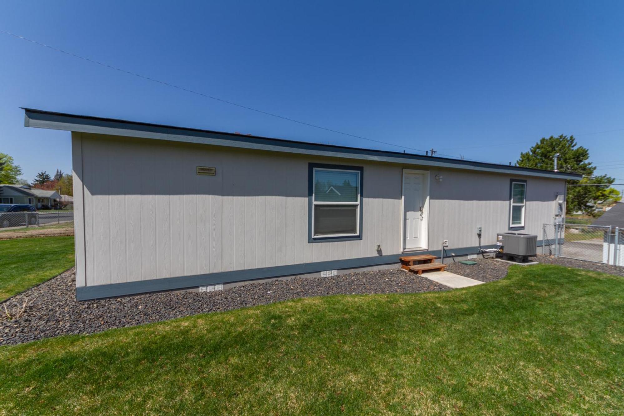 Cute And Cozy 3 Bed 2 Bath Home In North Spokane Exterior photo