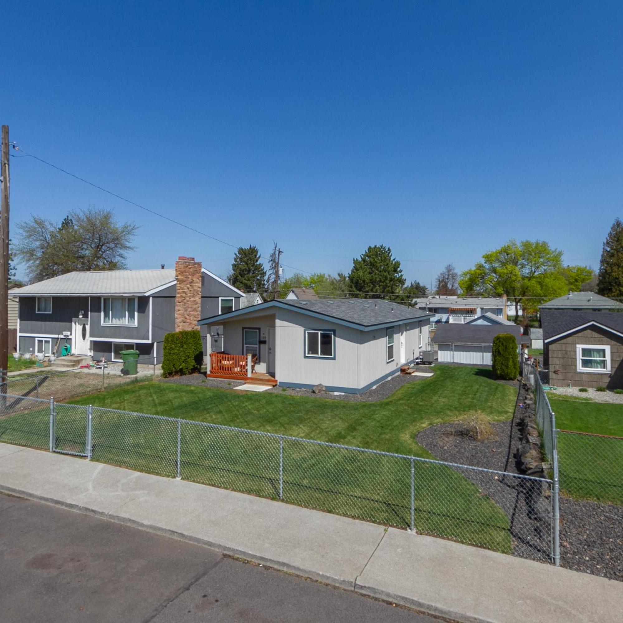 Cute And Cozy 3 Bed 2 Bath Home In North Spokane Exterior photo